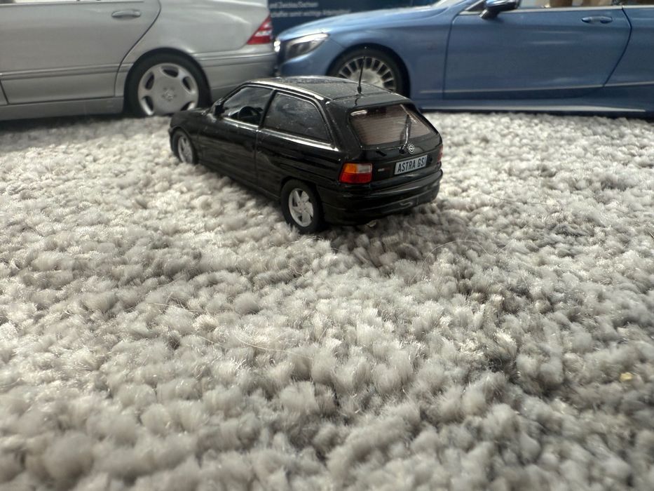 Opel astra gsi 1:43 triple 9/// 1 z 1000 sztuk