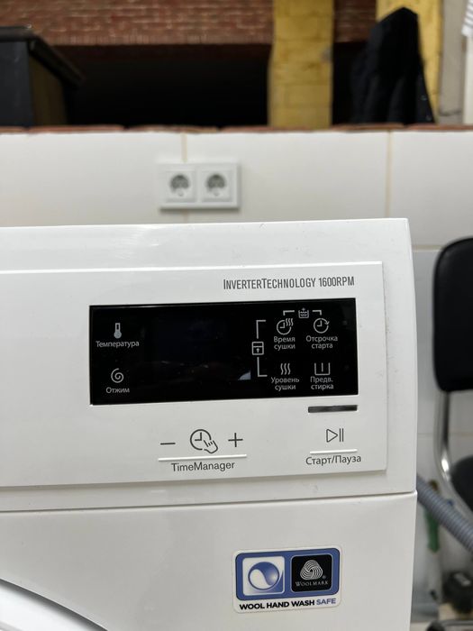 Продам Electrolux Отдельностоящая стиральная машина с СУШКОЙ!
