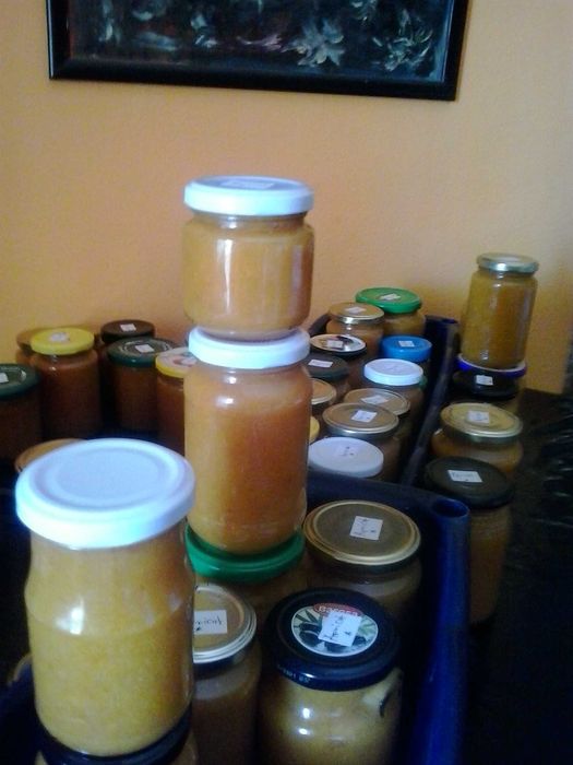 Fruta e compotas biológicas figo ameixa nêsperas marmelo