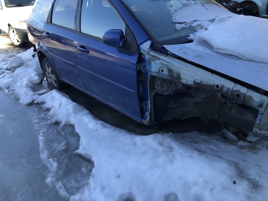 Кузовні деталі шевроле лачеті