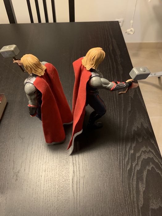 Bonecos Thor articulados