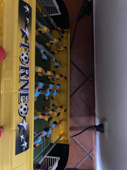 Mesa de matraquilhos para crianças