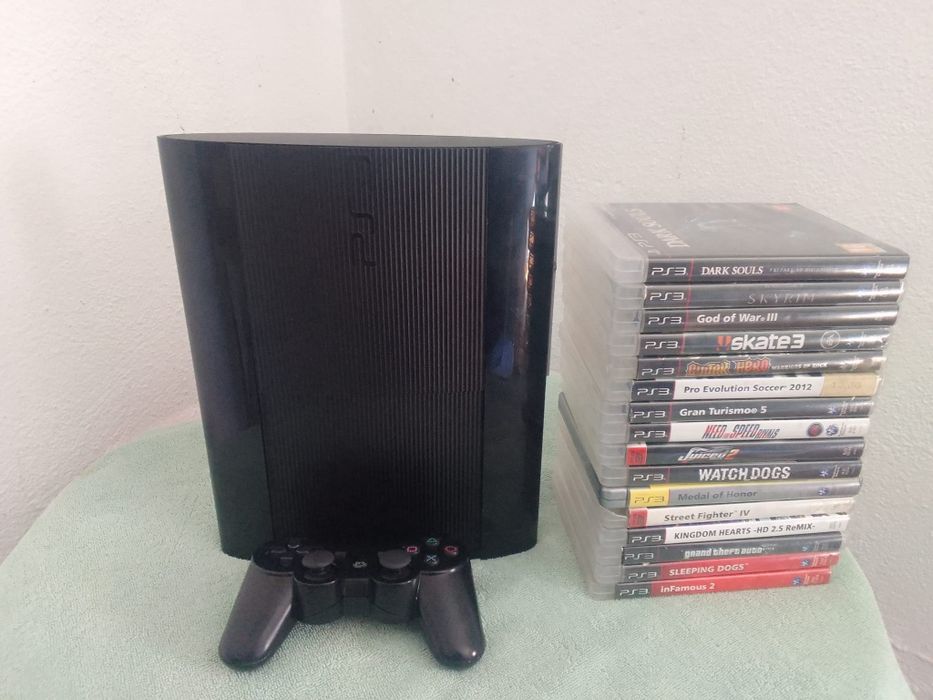 Ps3 Super slim +13 jogos