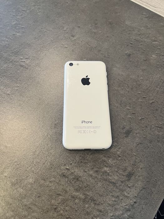 IPhone 5C, 8GB.    .