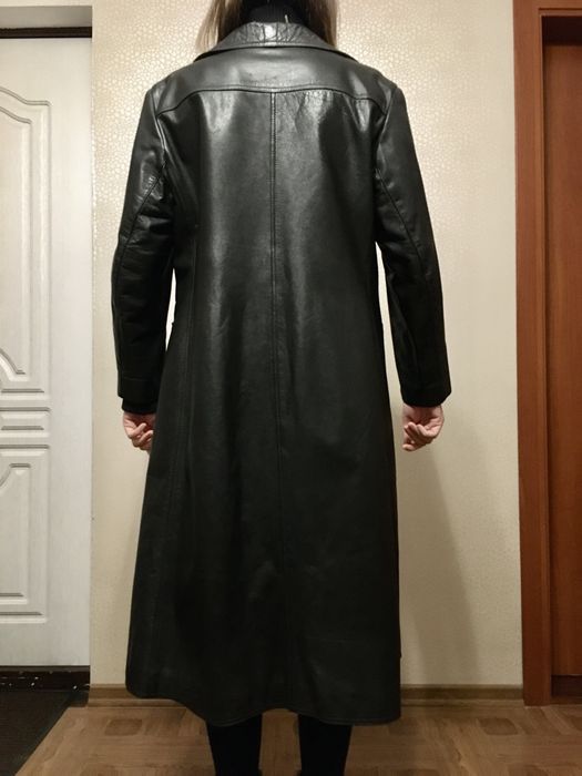 Шкіряне пальто, розмір L