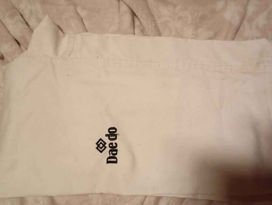 Fato Taekwondo Original Novo
Dobok 
Não aceito trocas só venda
Posso e