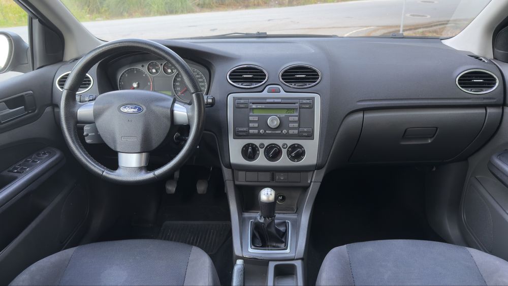 Ford Focus 1.6TDCi 110cv - Nacional - Muito Nova