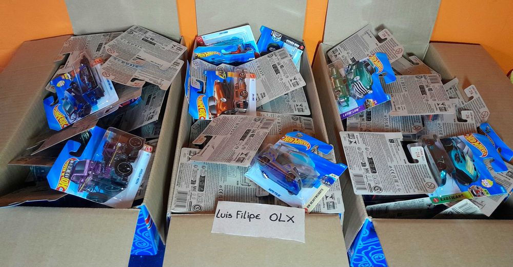Lotes 40 HOTWHEELS *Sortidos*