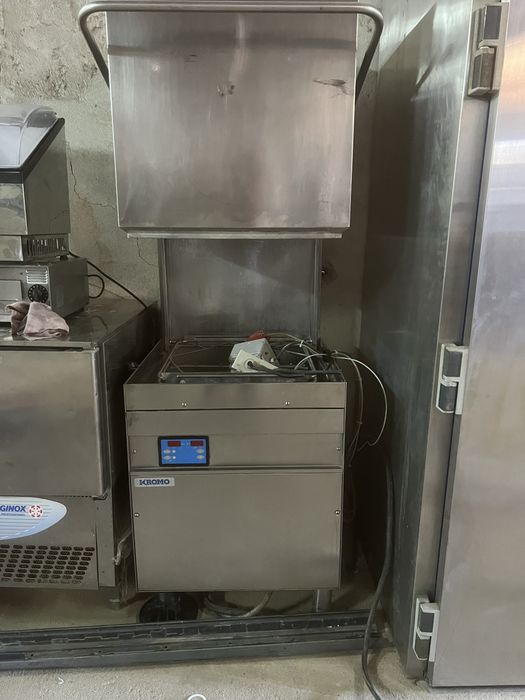 Máquina de Lavar Louça Industrial de Capota / Cúpula Kromo em Inox