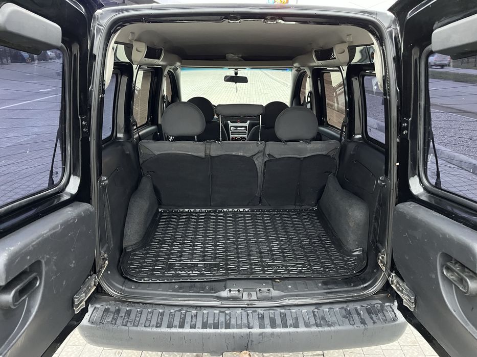 Продам(Обмен) Опель Комбо