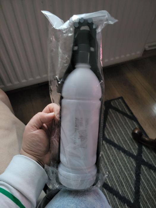 Bidon na wodę spacer z psem