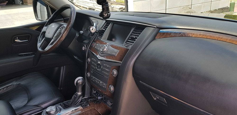 Infiniti QX80 Europa