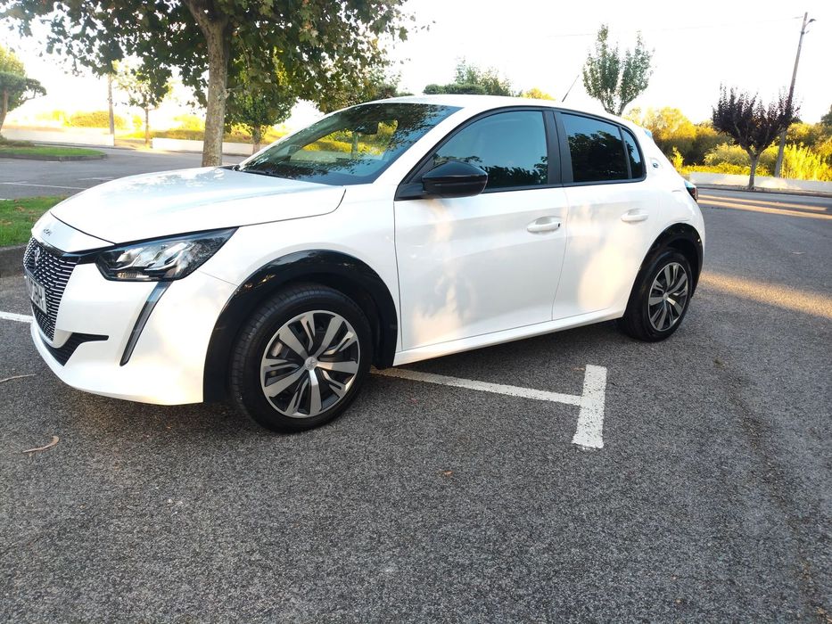 Peugeot e-208 50 kWh Active