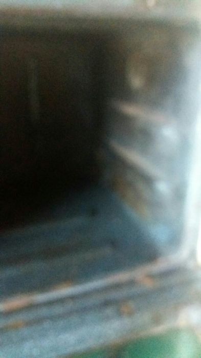 Продам єлектроплитуз духовкою 1200гр