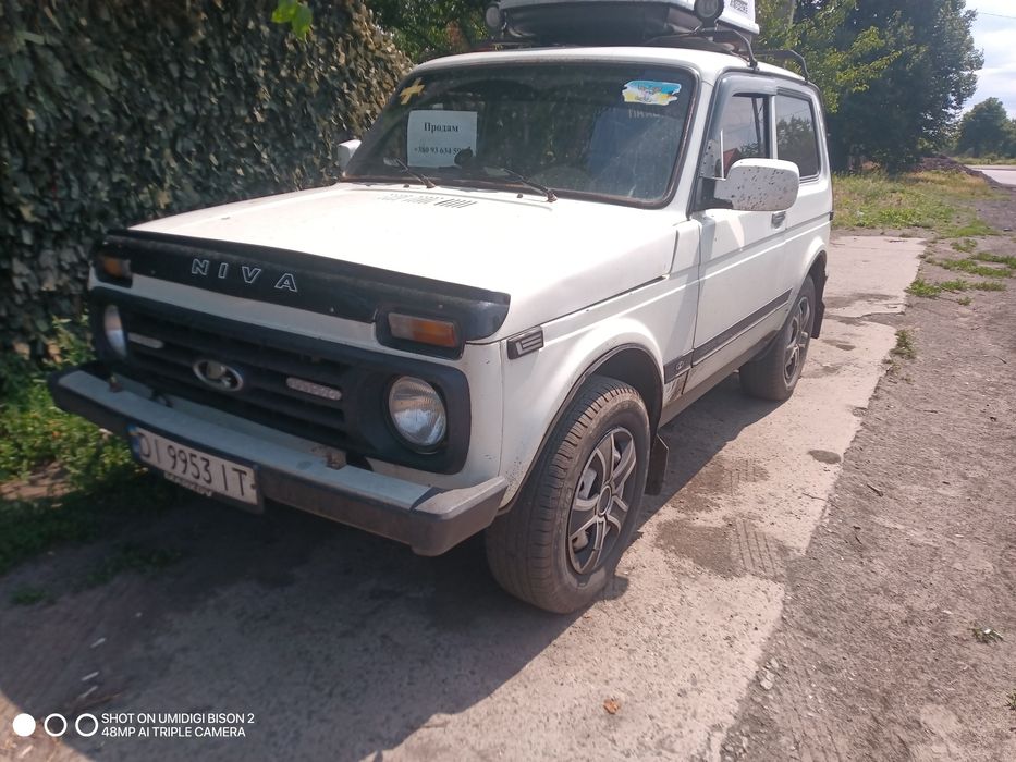 ВАЗ нива 2121 в хорошем состоянии
