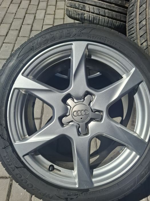 Felgi 17cali nowe orginalne obrecze audi a4 b8