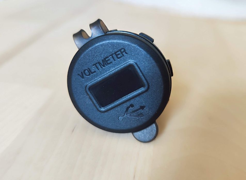 KWG-L4S Автомобільна швидка зарядка USB-A QC 3.0 з вольтметром