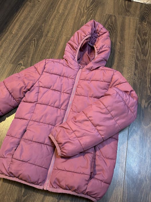 Курточка в доброму стані,134р.