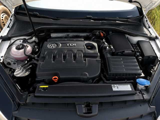Vendo VW Golf VII 1.6 TDI, em muito bom estado