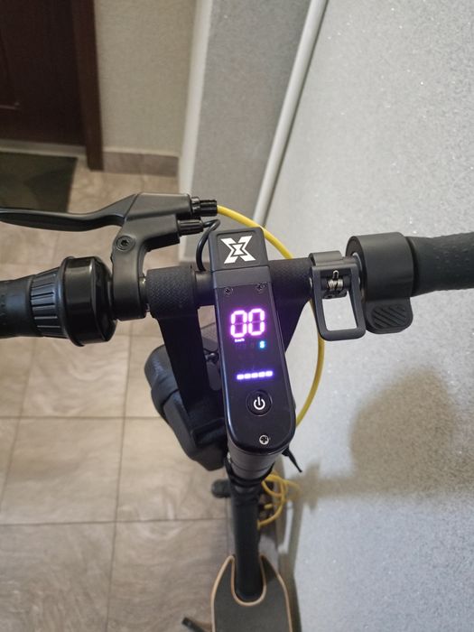 Hulajnoga elektryczna XRIDER M10 Pro 70km 500W 2 amortyzatory 10" Czarny