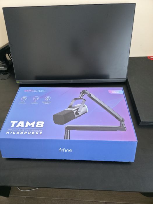 Fifine TAM8 microphone