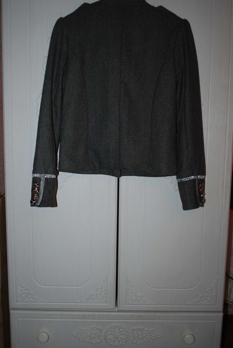 Новый стильный пиджак.