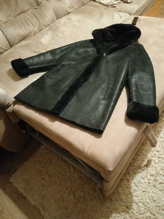 Продам гарну , нову жіночу дублянку чорного кольору