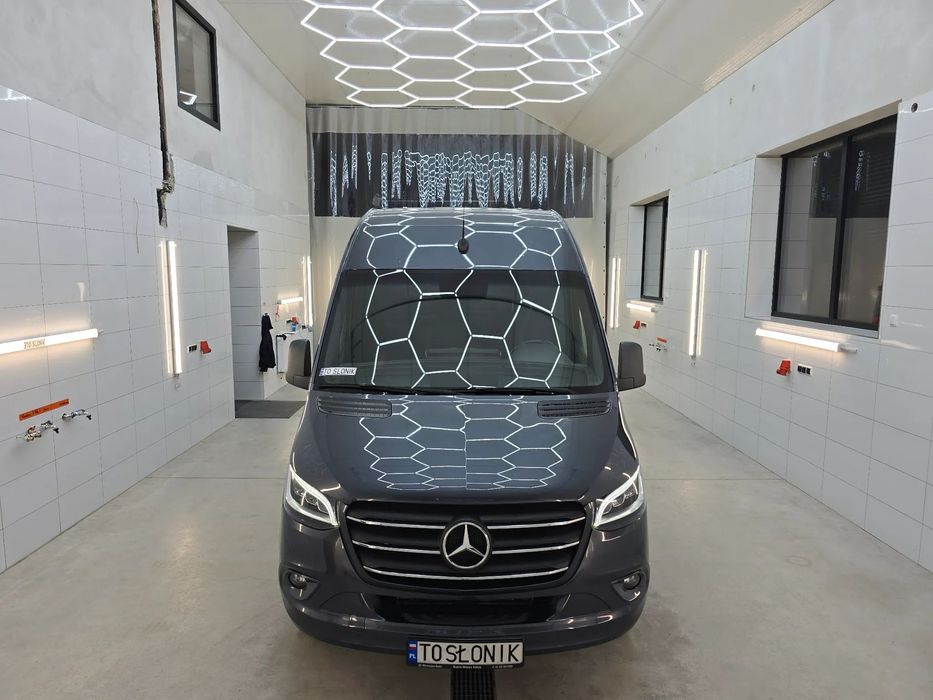 Mercedes-Benz SPRINTER 319 3.0 V6 CDI AUTOMAT 4,40Cm Długi SERWIS ASO MERCEDES-BENZ DO OSTATNIEGO km SALON PL FUL LED HIGH PERFORMANCE MBUX z ekranem dotykowym 10,25 cali SIEDZENIE KIEROWCY KOMFORTOWE, HYDRAULICZNE RESOROWANE PODGRZEWANA SZYBA PRZEDNIA TE