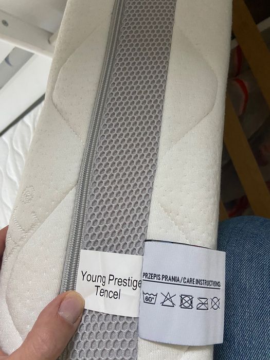 Drewniane łóżko dziecięce z szufladą 160x80