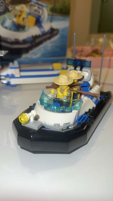 Lego city 4205- Terenowe centrum dowodzenia
