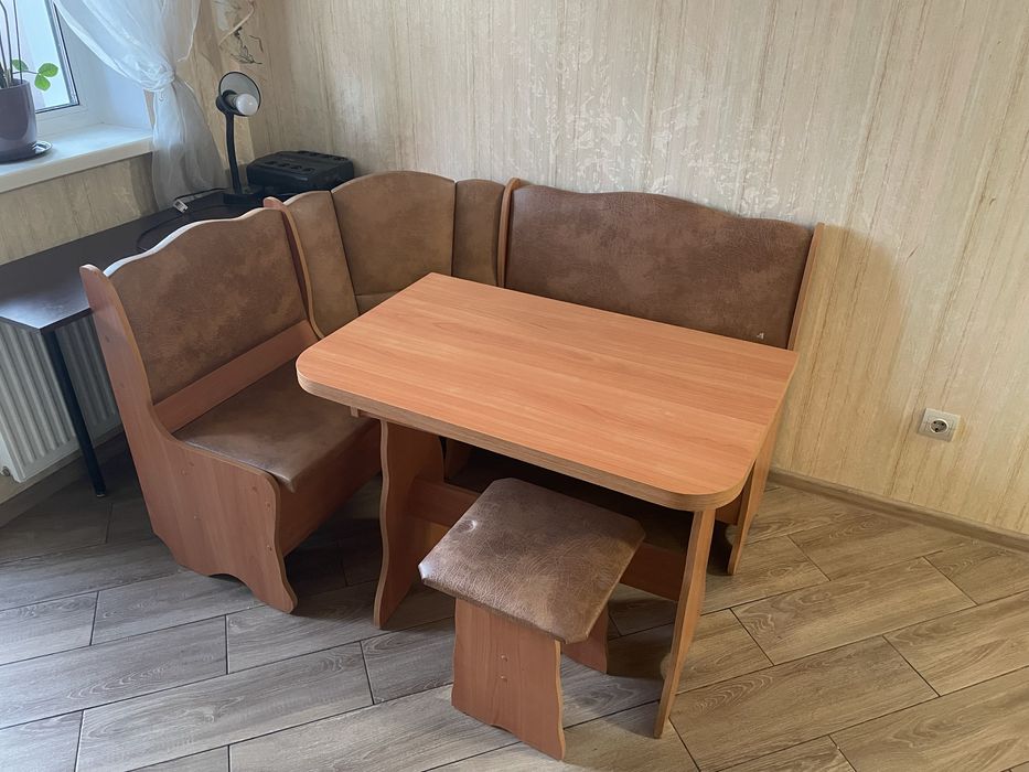 Кухонний куток (уголок), стіл, 2 табуретки