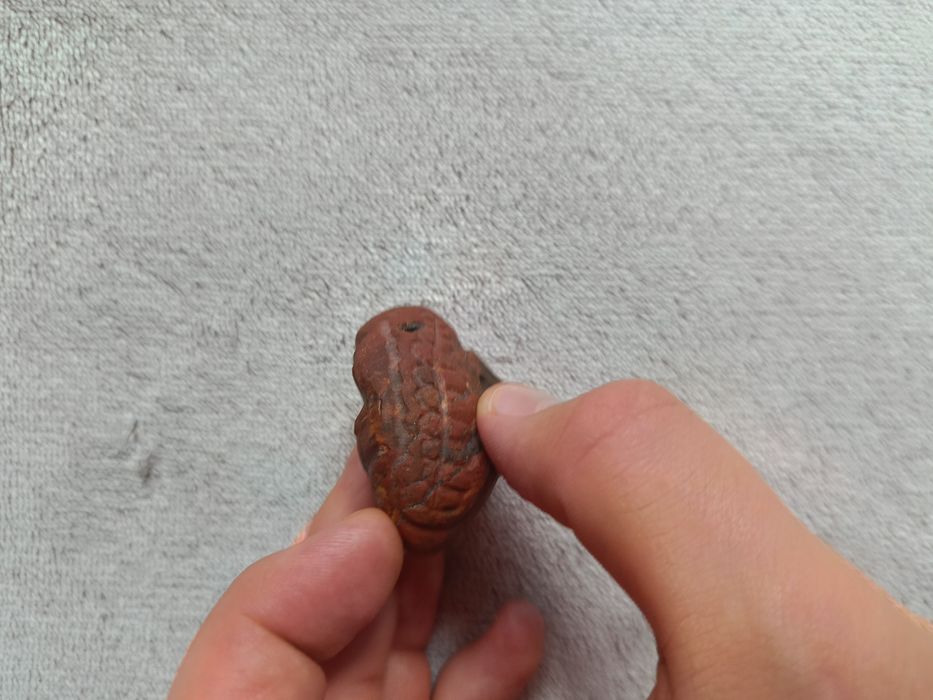 Zawieszka żeźbiona handmade
