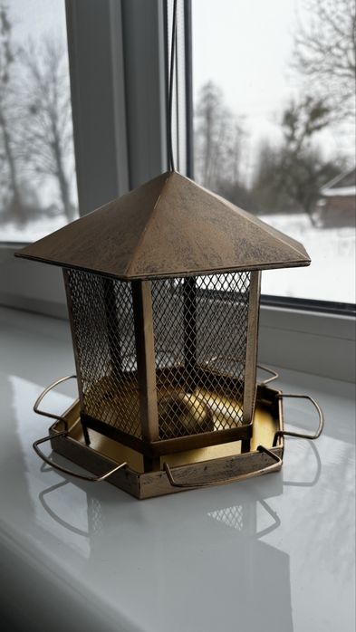 Годівниця для птахів