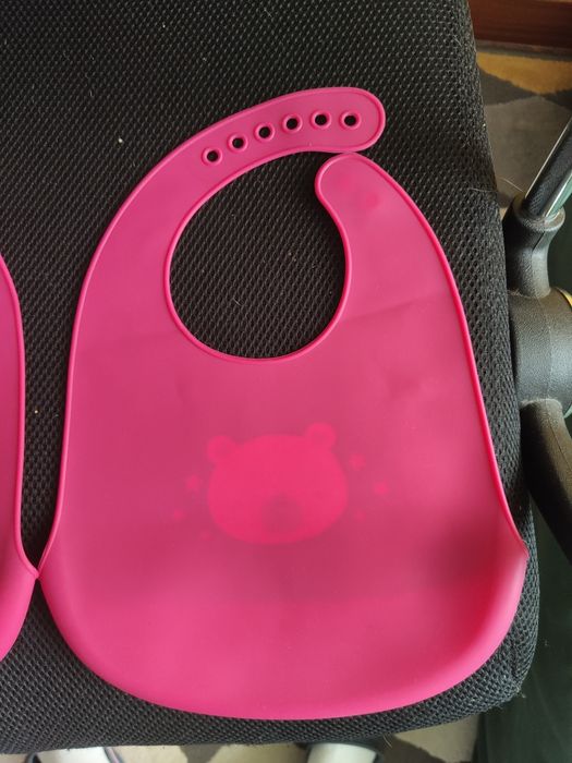 2 Silikonowe śliniaki różowe dla dziewczynki