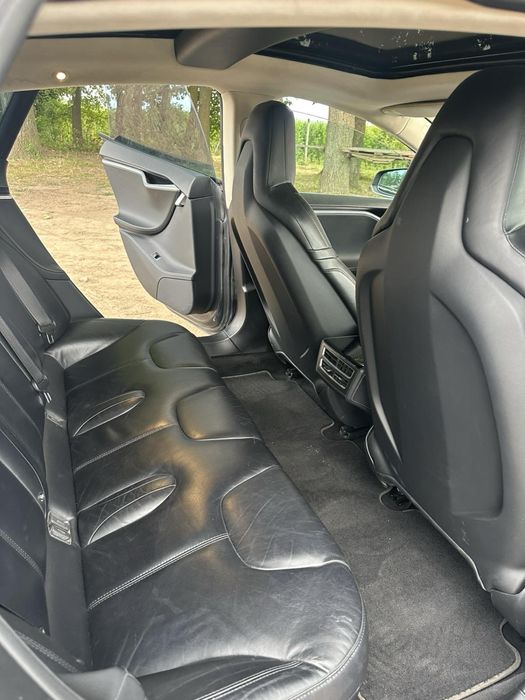 Продаж Tesla MS 75D 2015 рік