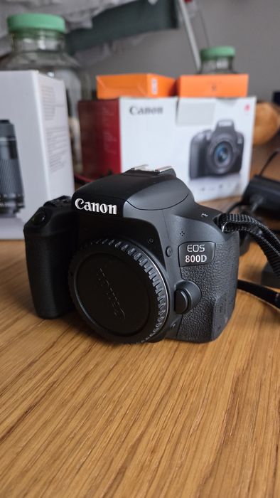 Canon 800D + Lente 55-250mm