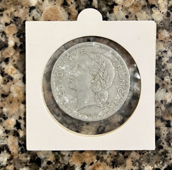 Moeda de 5 Francos de 1949 de França
