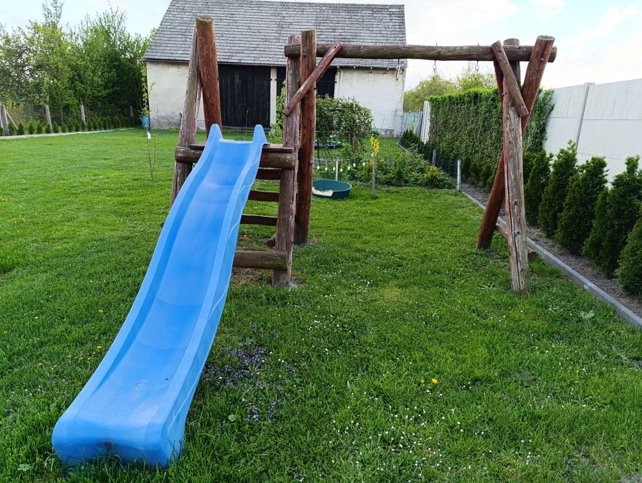 Sprzedam ślizgawkę ogrodową o długości 3 metrów