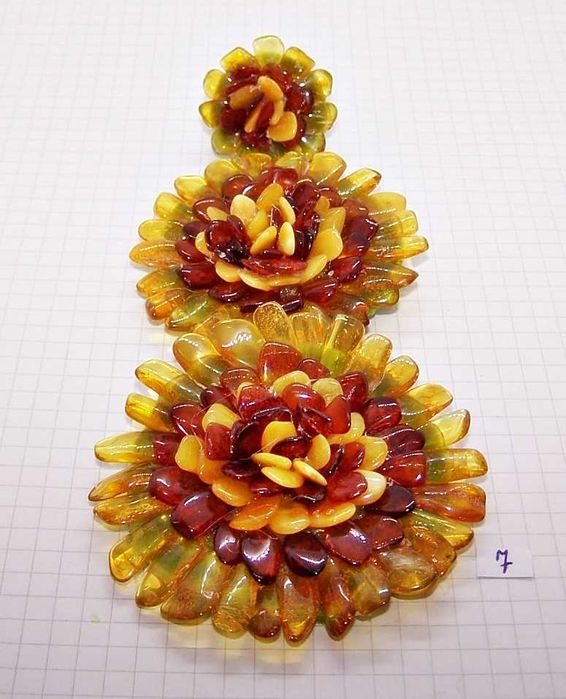 Sprzedam bursztyn, wisior + brosza + pierścień -- komplet