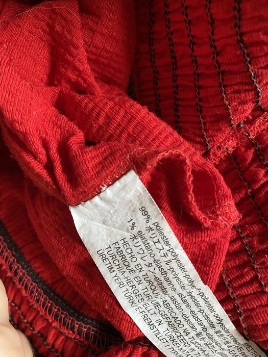 Krótki czerwony kombinezon s 36 bershka