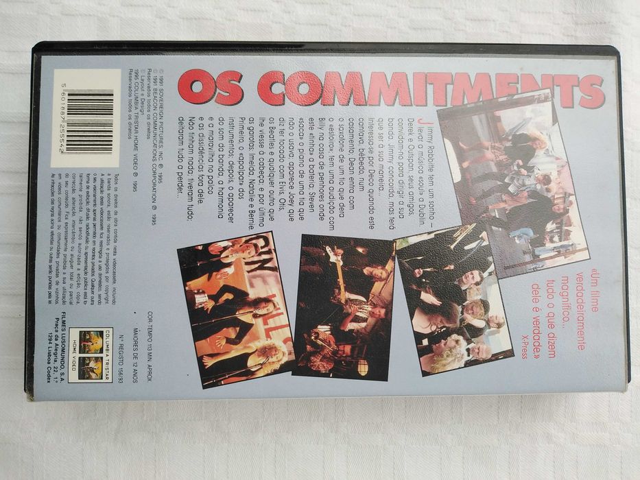 VHS, Os Commitments
