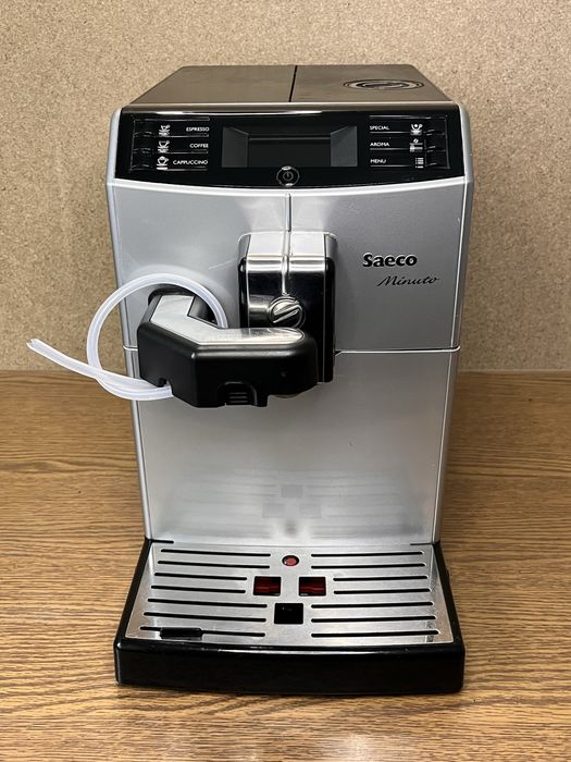 Кавомашина Saeco Minuto HD8763 Cappuccino Saeco Incanto Philips Latte