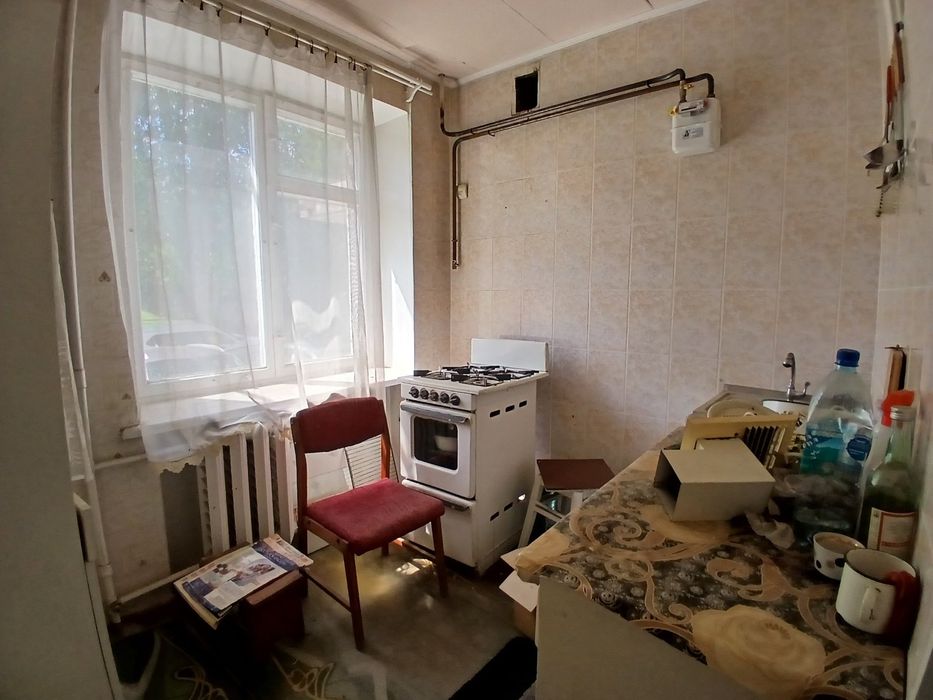 Двокімнатна квартира на Тищика, 1 поверх, балкон , цегляний будинок, не кутова - View 3