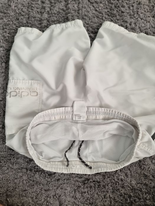 Шорти adidas білі