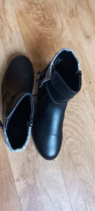 Nowe botki damskie rozmiar 42