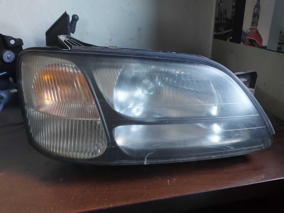SUBARU Legacy III, reflektor lampa przednia prawa, Europa.
