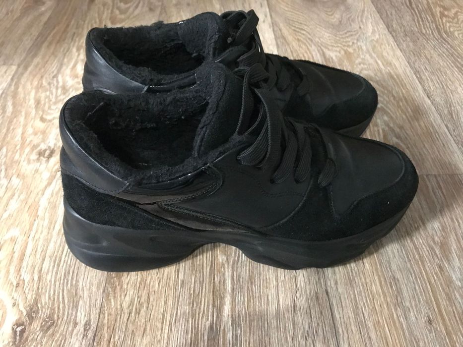 Кросівки жіночі зимові