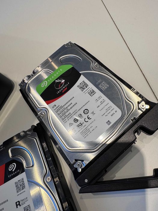 QNAP TS-453Bmini + 2x 4TB Seagate IronWolf | Serwer NAS | Stan Idealny