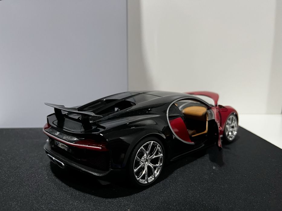 Bugatti Chiron 1:18 (Descrição)