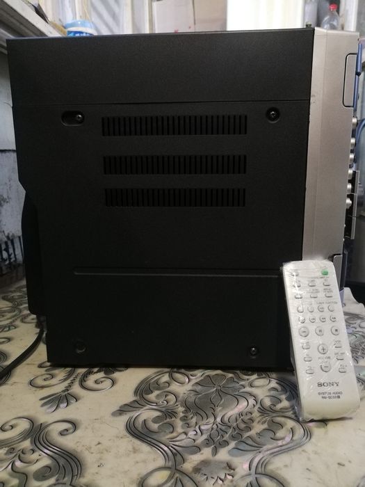 Продам музыкальный центр Sony RG590S